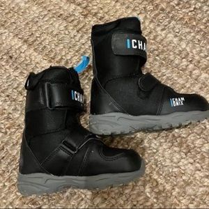 Boys Chamonix Snowboard Boots Size 1